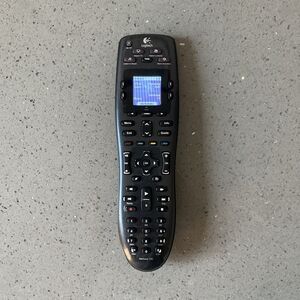 Logitech Harmony 700 Color Screen Black Remote Tested Working